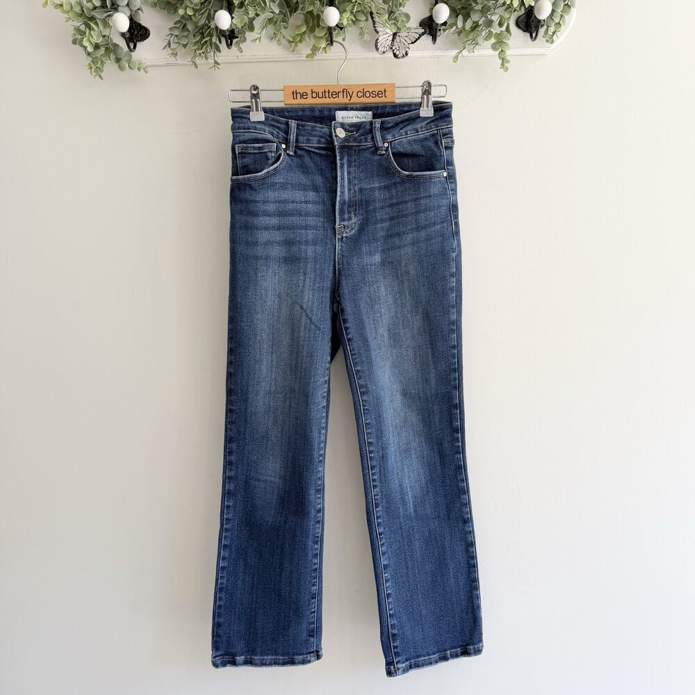 Risen High Rise Flare Jeans Stretch Size 7/28 KG